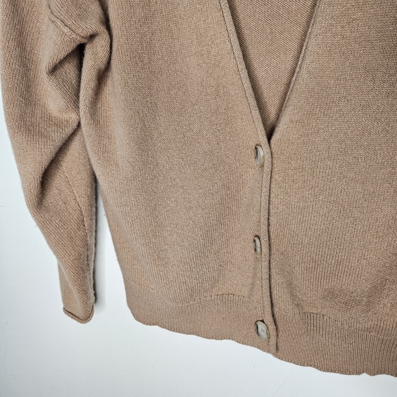 Aritzia Babaton Luxe Cashmere Knit Cardigan Sz XS Oversize V-Neck Neutral  Tan - Picture 5 of 13